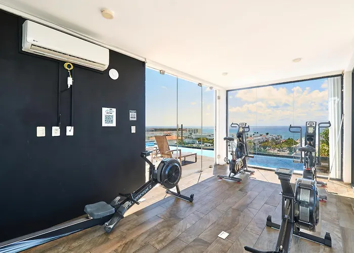 2 Bdrm Ocean View Private Pool Heart Of Town *