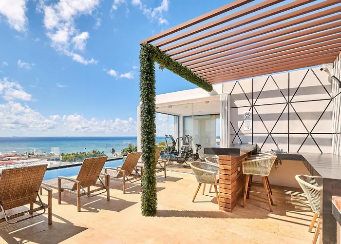 2 Bdrm Ocean View Private Pool Heart Of Town Apartment Playa del Carmen