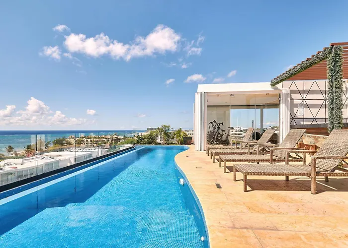 2 Bdrm Ocean View Private Pool Heart Of Town Apartment Playa del Carmen