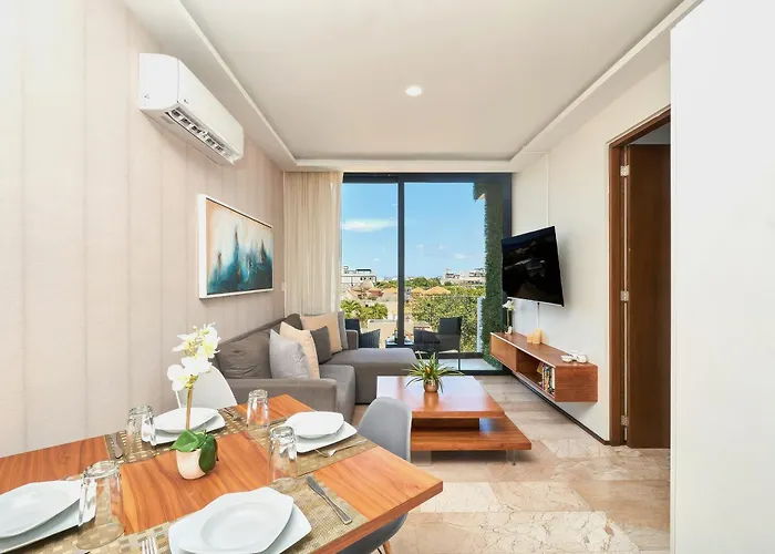 2 Bdrm Ocean View Private Pool Heart Of Town *