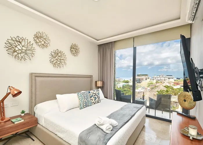 2 Bdrm Ocean View Private Pool Heart Of Town Playa del Carmen