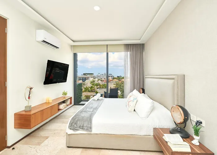 2 Bdrm Ocean View Private Pool Heart Of Town Apartment