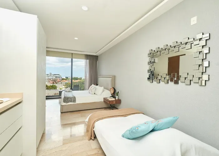 Apartment 2 Bdrm Ocean View Private Pool Heart Of Town