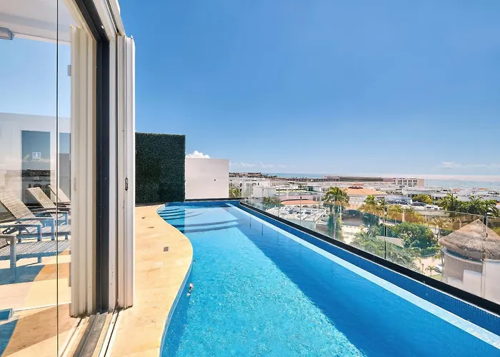 2 Bdrm Ocean View Private Pool Heart Of Town
