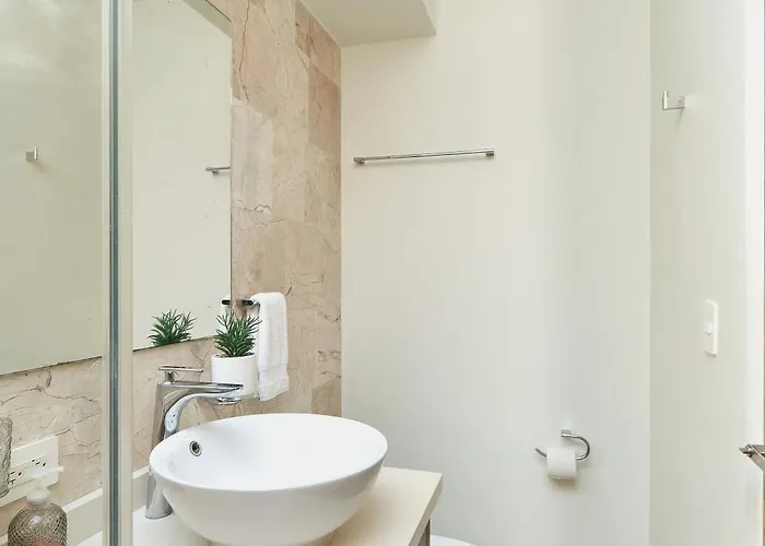 2 Bdrm Ocean View Private Pool Heart Of Town